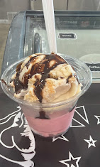 Strawberry sundae with chocolate syrup at Rosa Ice Cream